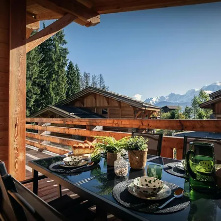 Ellambra - Ovo Network Chalet